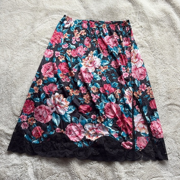Vintage Vanity Fair Floral Slip Skirt | Black Lace Trim Midi 90s Y2K Coquette - Picture 3 of 5